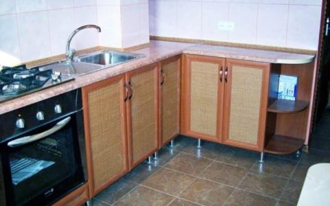 Обновление фасадов ротангом