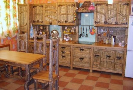 Кухня своими руками из дерева