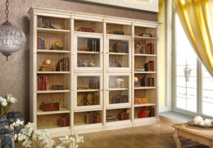 Книжный шкаф