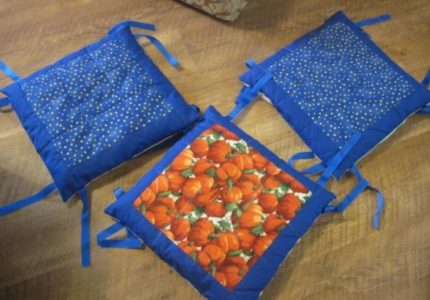 Сидушки из ткани или лоскутов