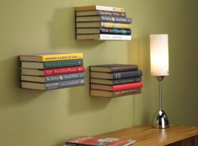 Полки из книг