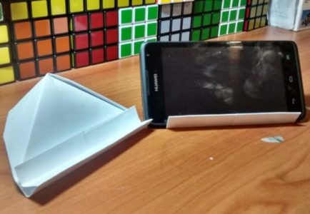 Подставка для телефона из бумаги